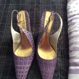 Purple lizard pumps
